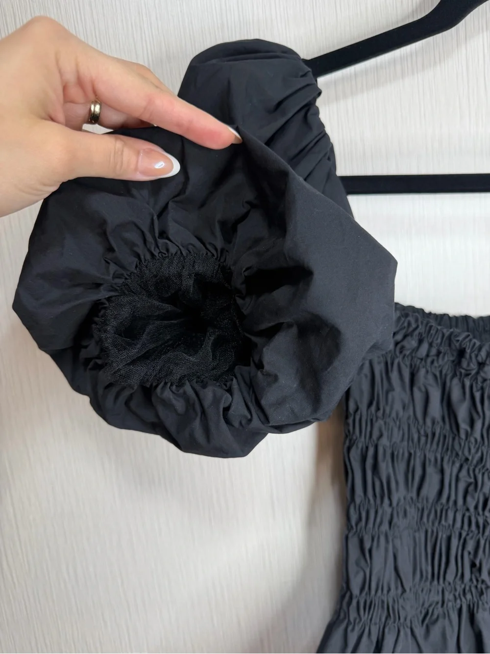 ASTR The Label Black Puff Sleeve Smocked Blouse Edwardian Cottagecore Revolve XS